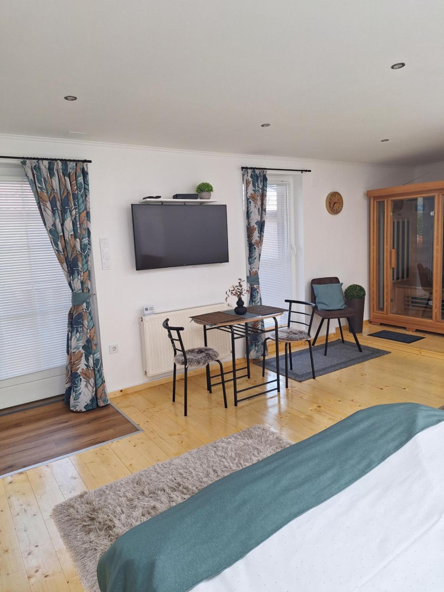 Varfal Apartman II Eger Pokoj fotografie